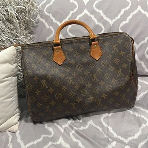 Louis Vuitton Speedy